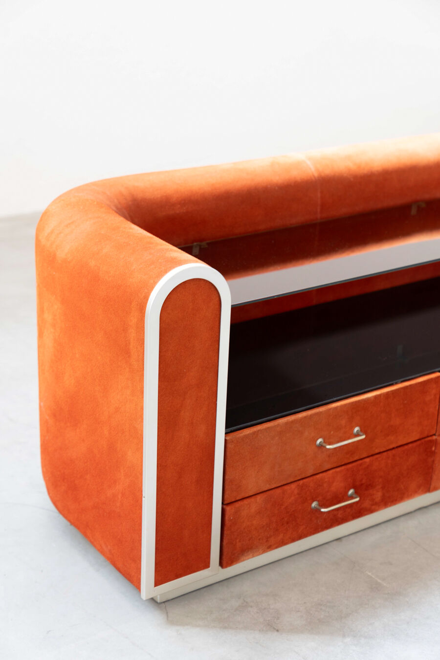 Alcantara chest of drawers, 70s