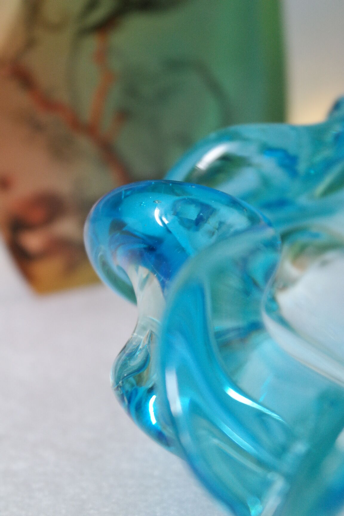 Empty pocket corolla in vintage azure blue Murano glass