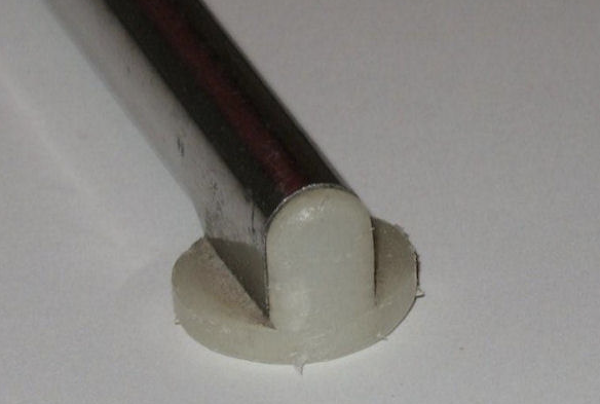 Fauteuil Heart Cone par Verner Panton édité par Plus-Linje