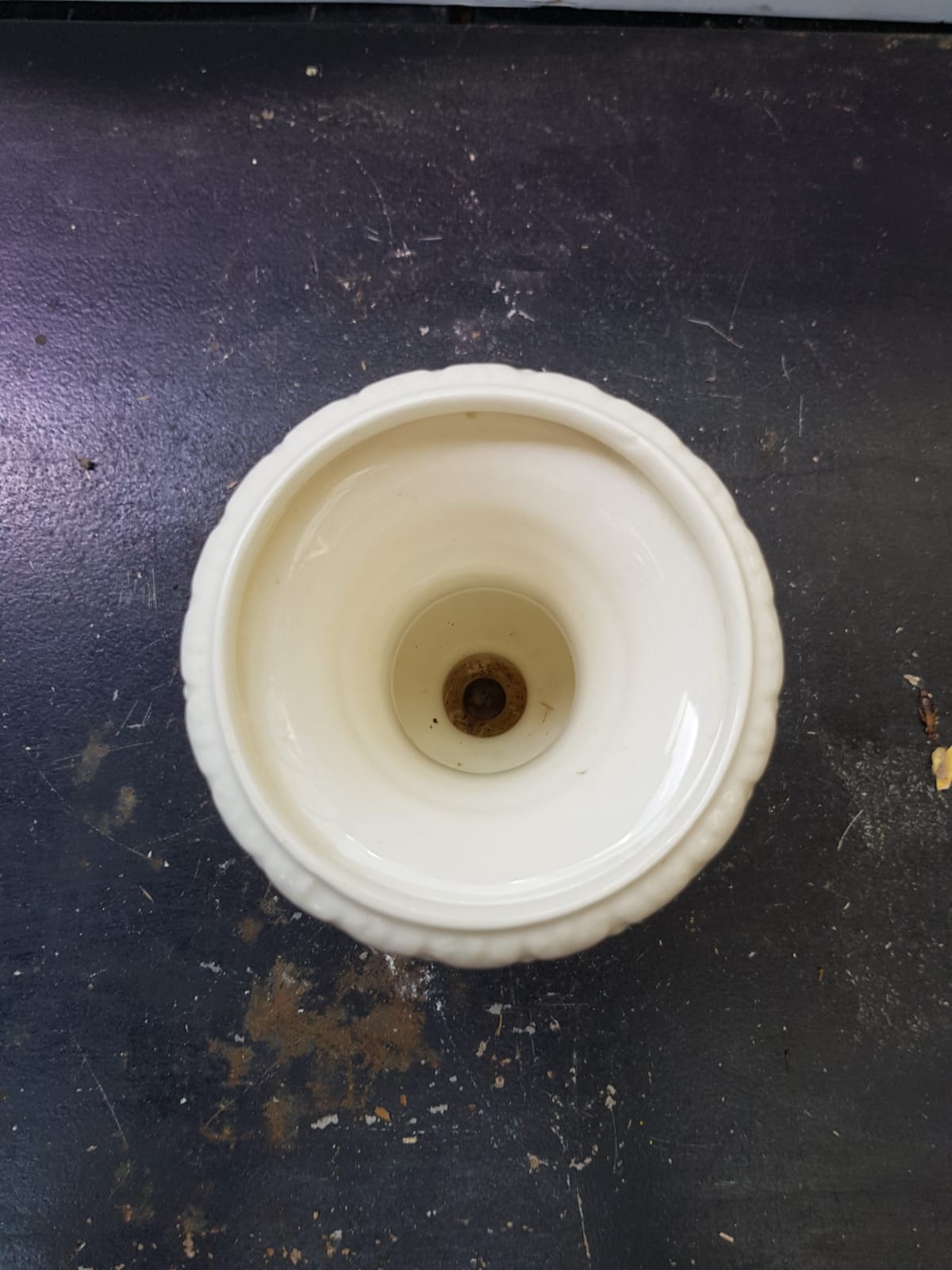 Old vase gien medici form ceramic white vintage