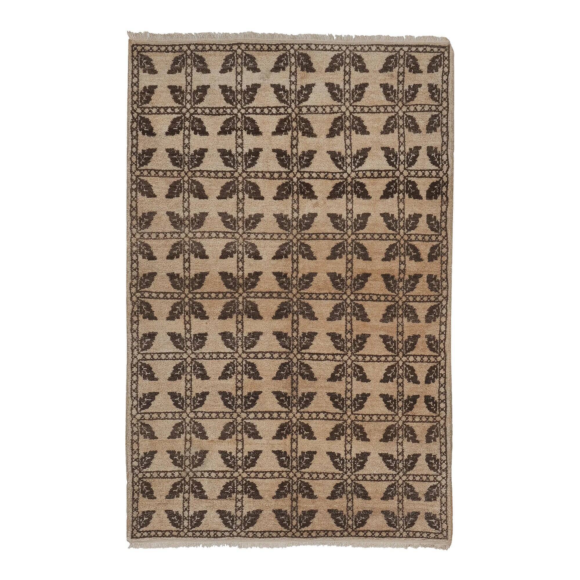 Vintage handmade Turkish rug 122x190 cm