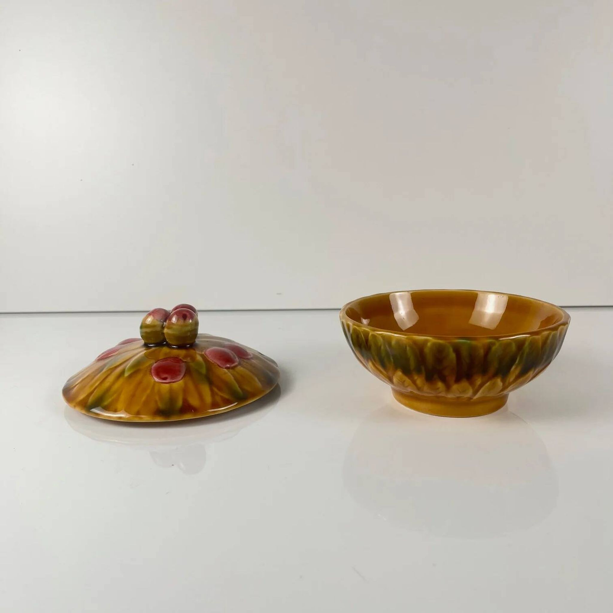 Sugar bowl barbotine Sarreguemines "cherry", 1970