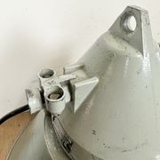 Lampe antidéflagrante industrielle avec abat-jour en aluminium d’Elektrosvit, années 1970