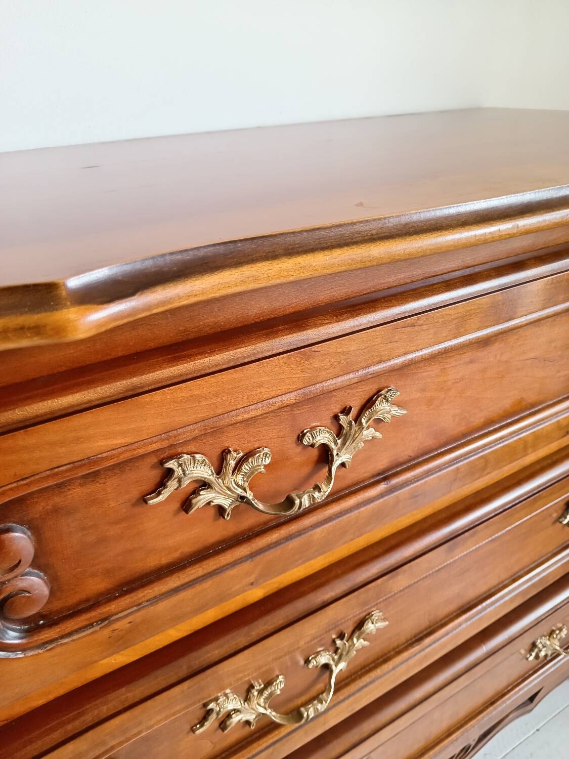 Cherrywood chest of drawers