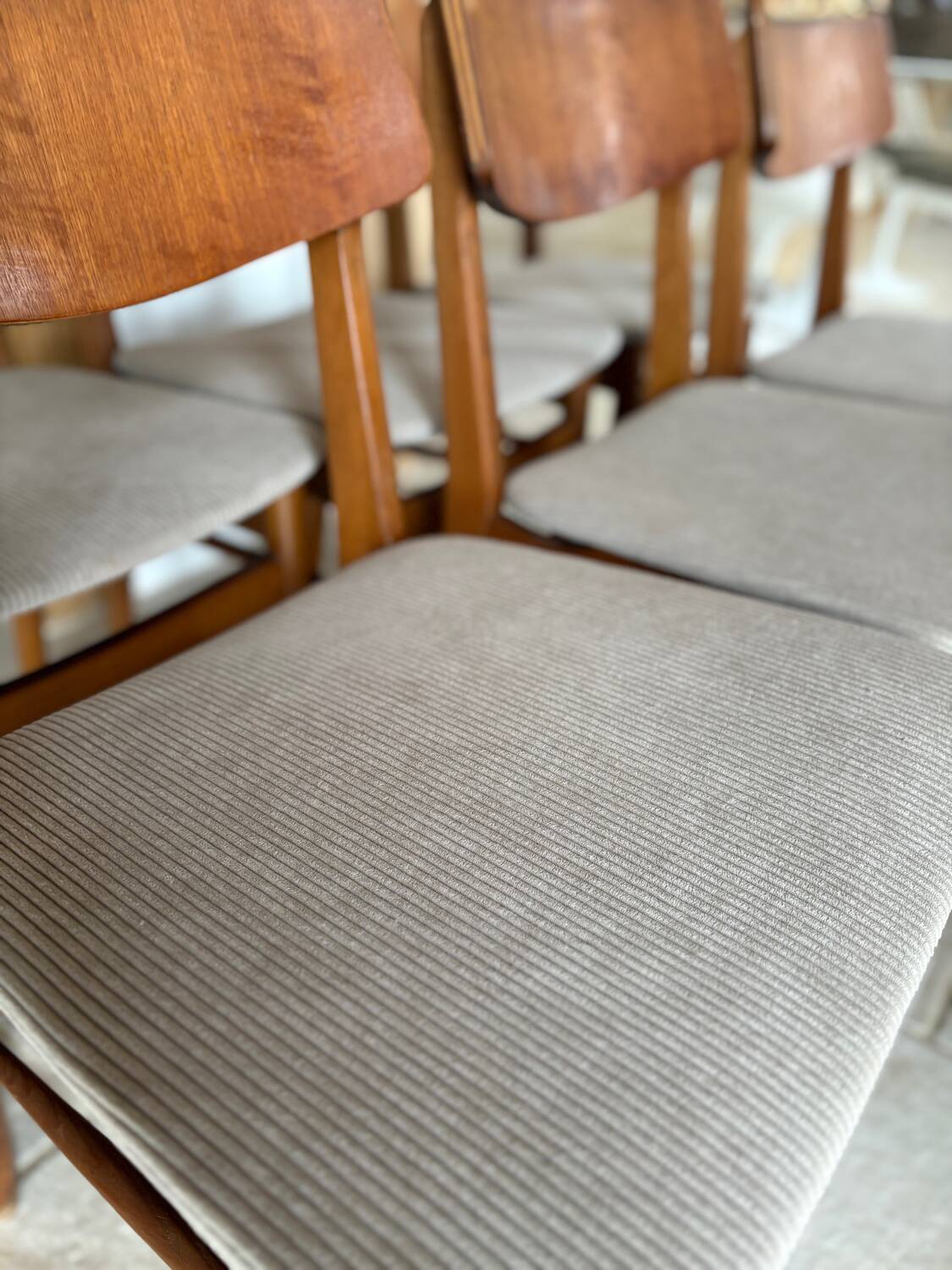 6 Scandinavian corduroy chairs