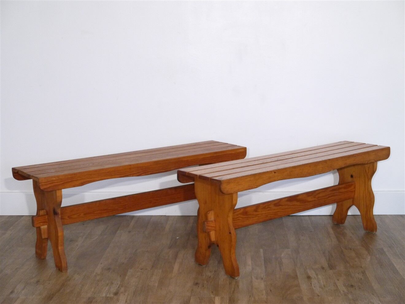 Paire de bancs vintage en pin Suède 1960