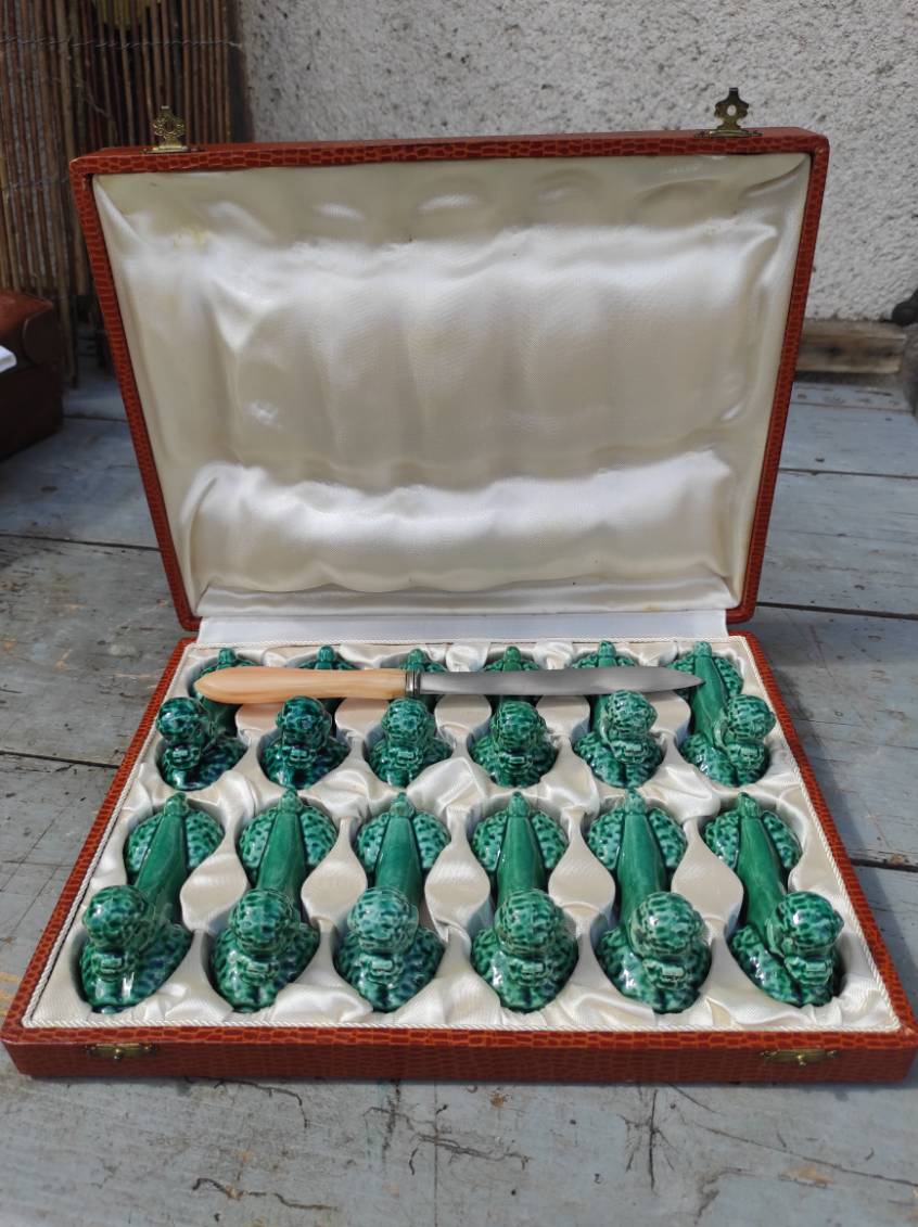 Set of 12 slurry knife holder