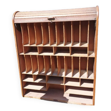 Curtain cabinet