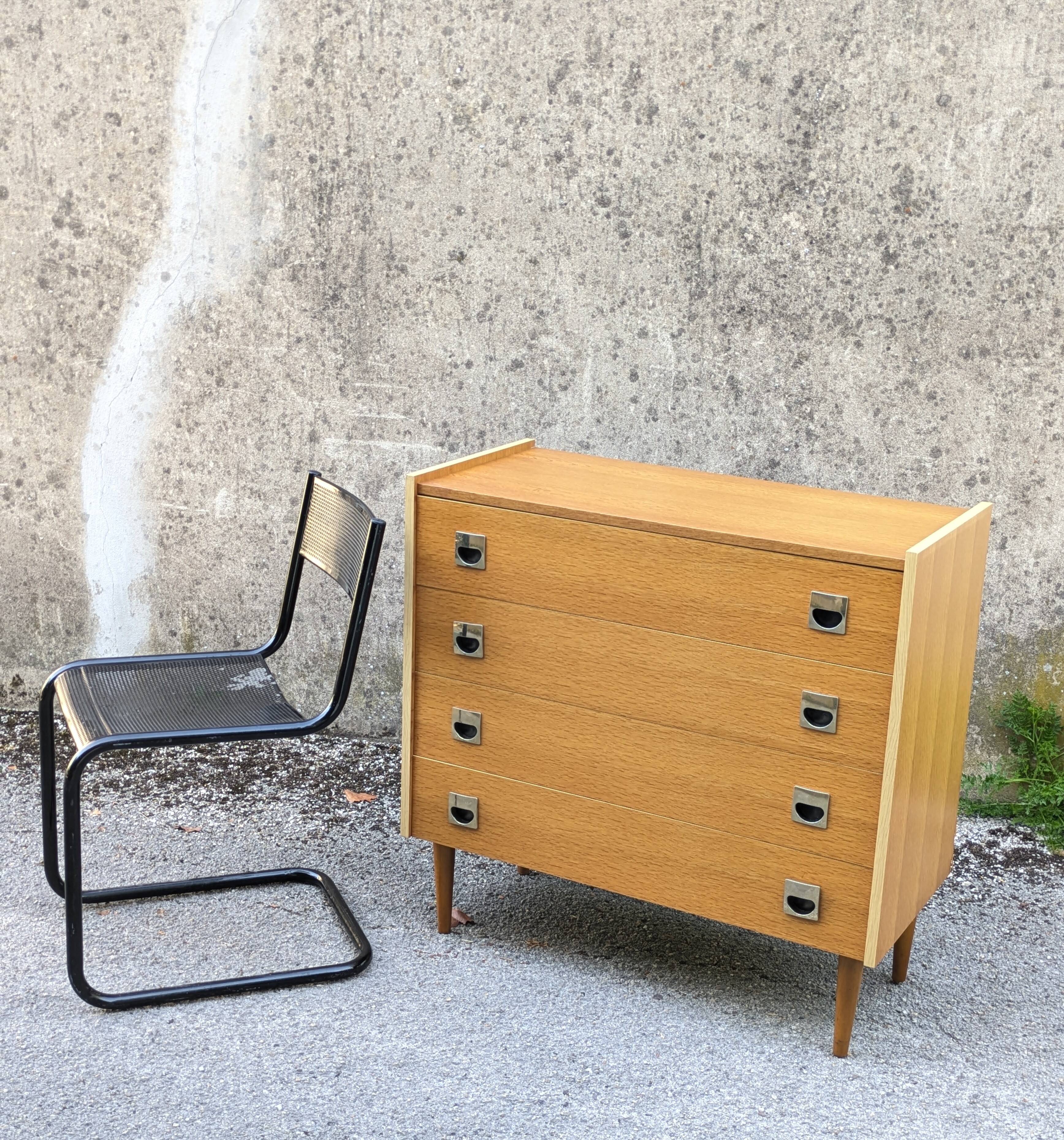 Vintage chest of drawers with 4 drawers, 1970.