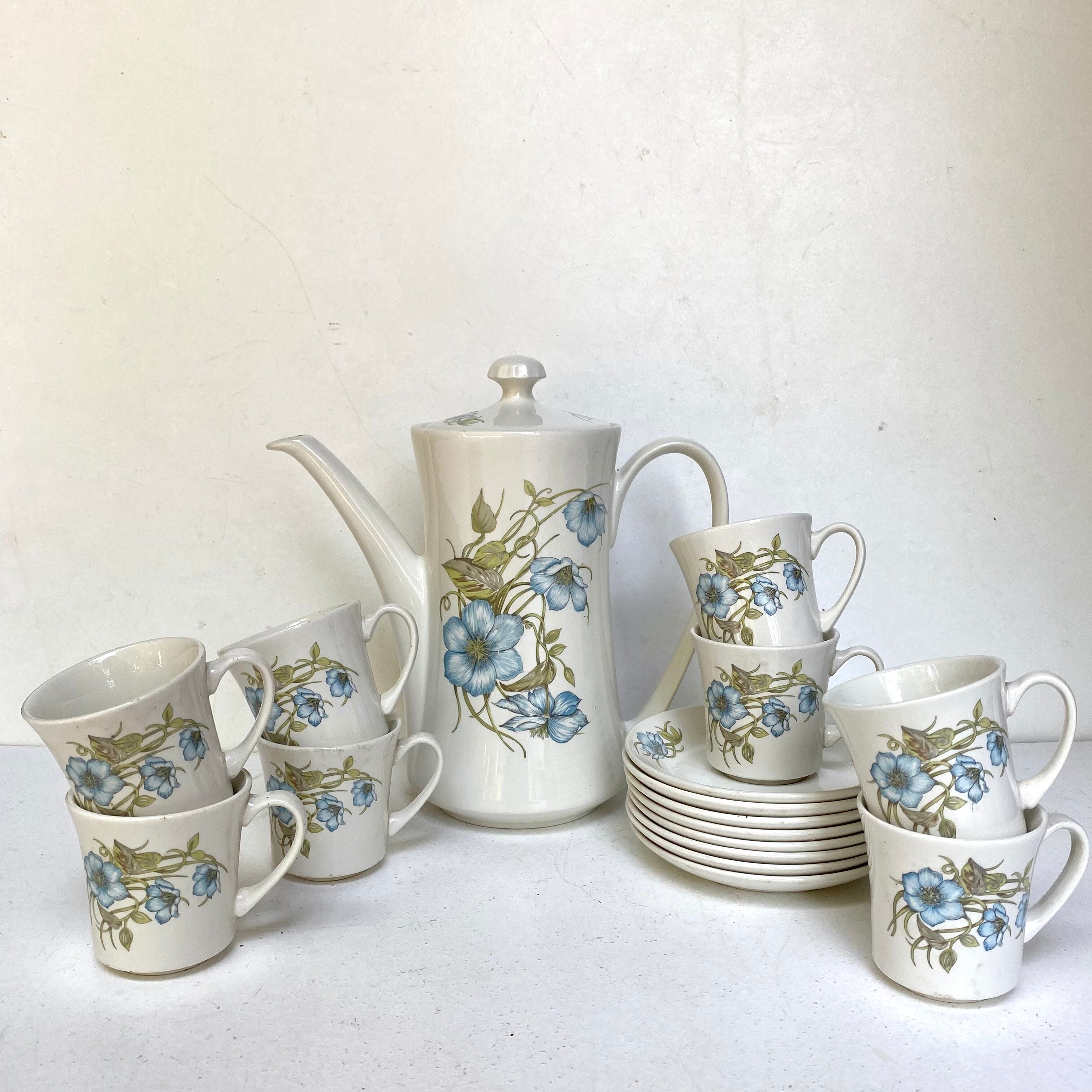 Porcelain tea or coffee service