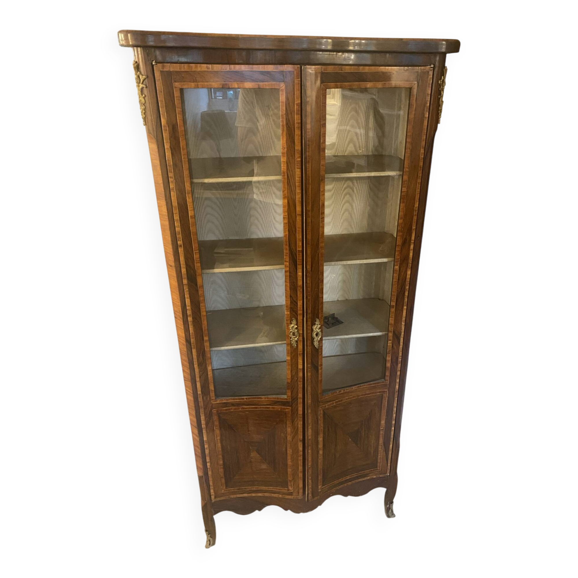 Napoleon III display cabinet in Louis XV style