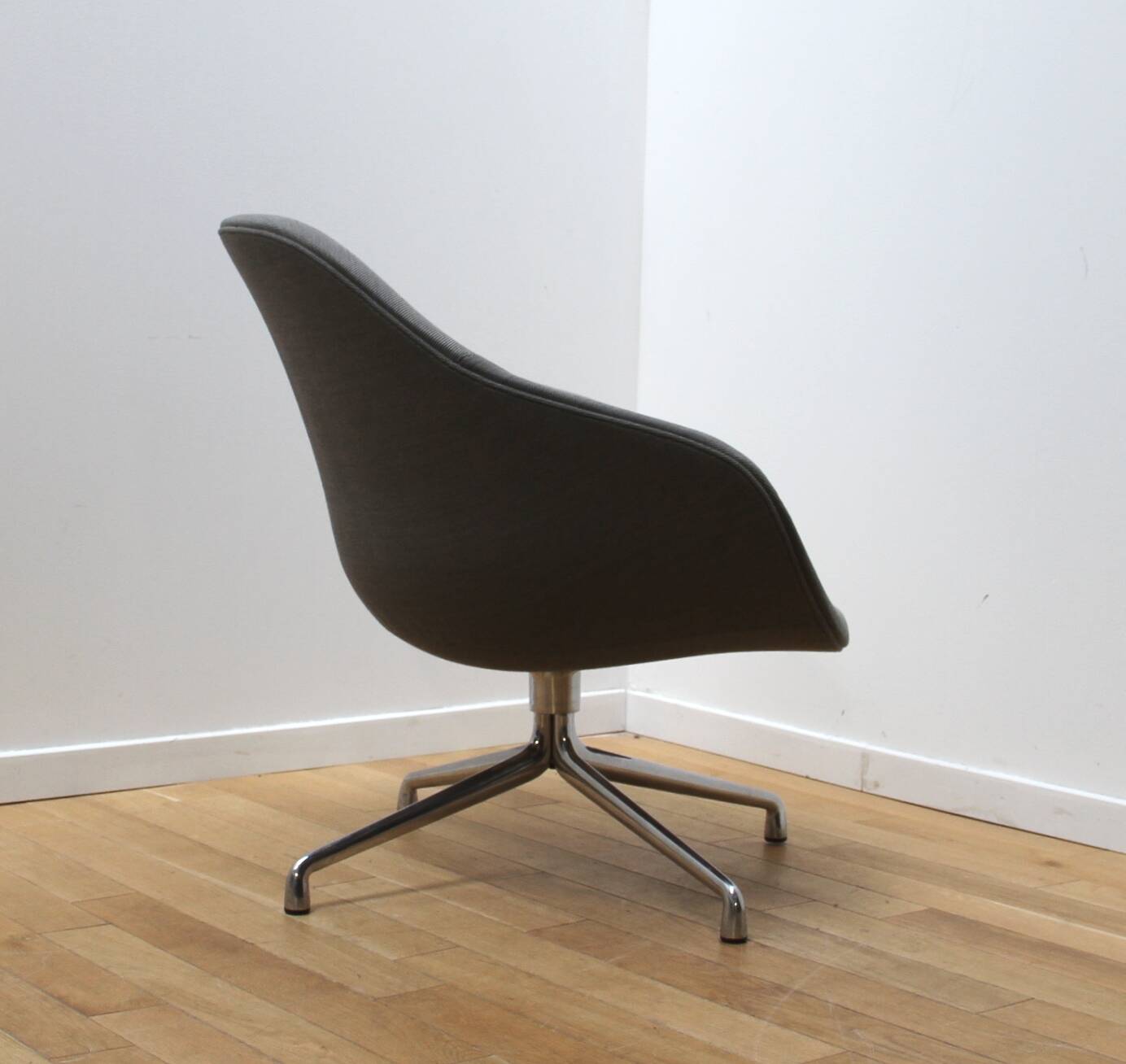 AAL 81 armchair, Hay