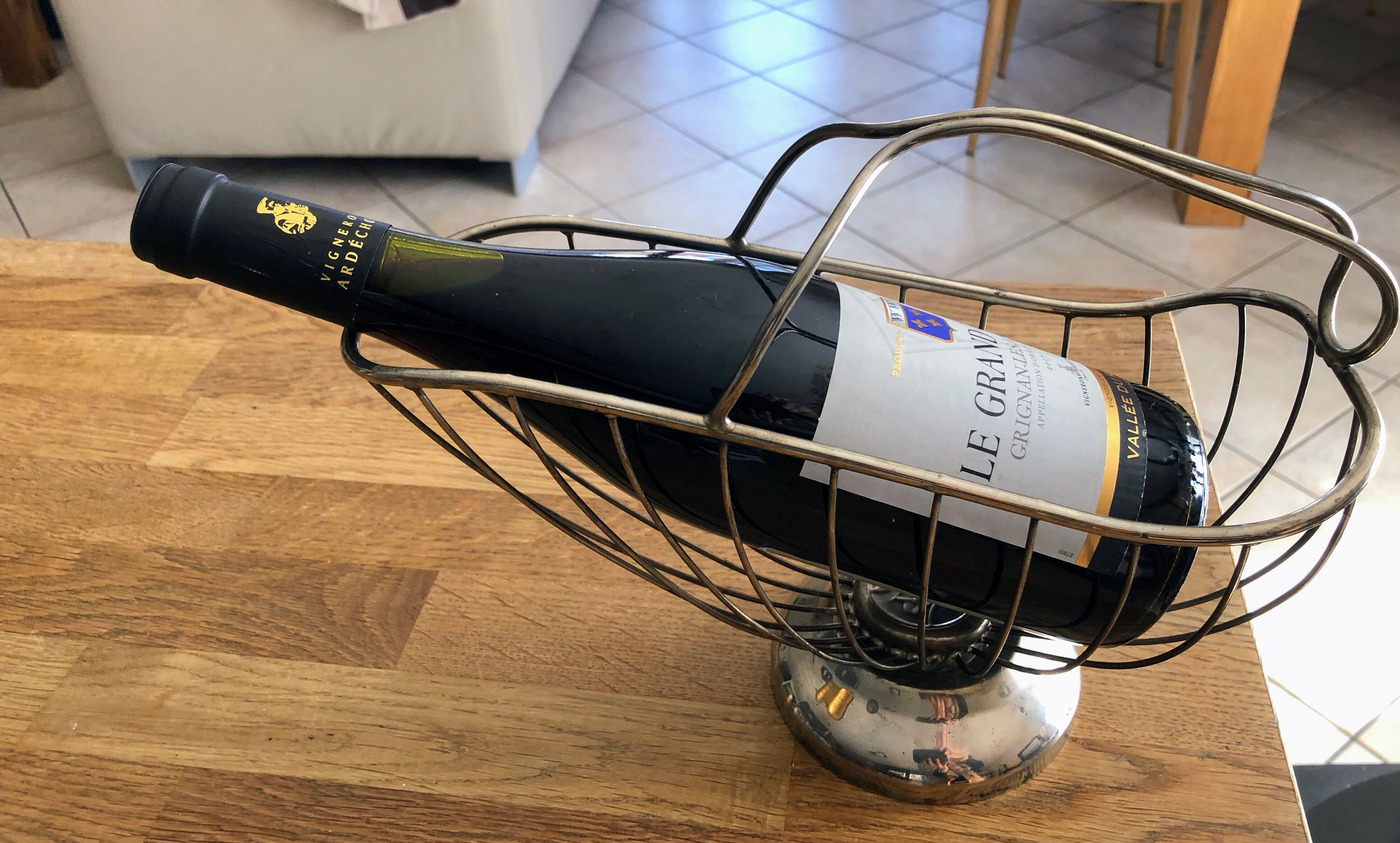 Silver metal bottle holder