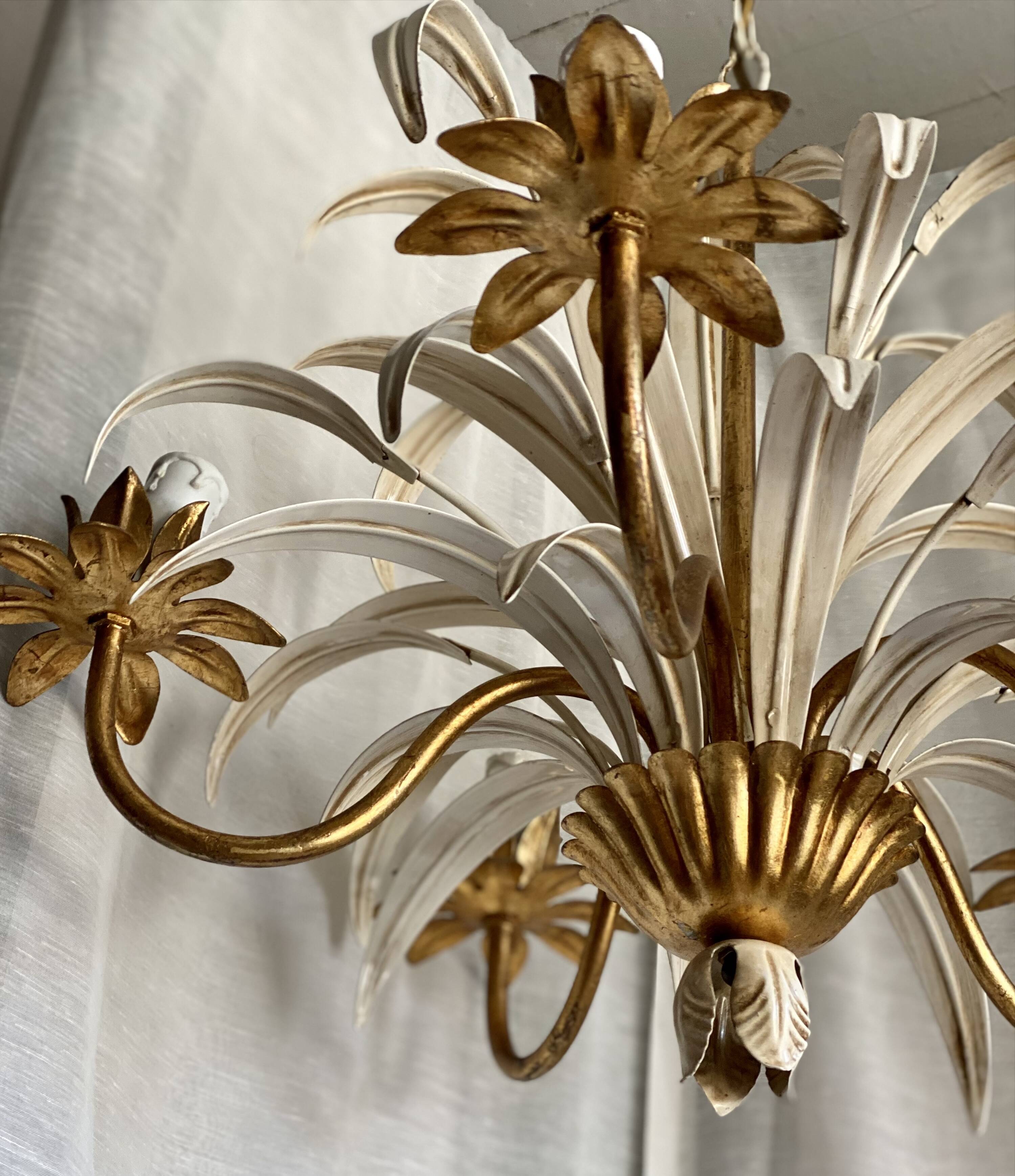 Lustre Leaves and Flowers lacquered and gilded Vintage 1960
