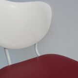 Lot of 2 vintage chairs