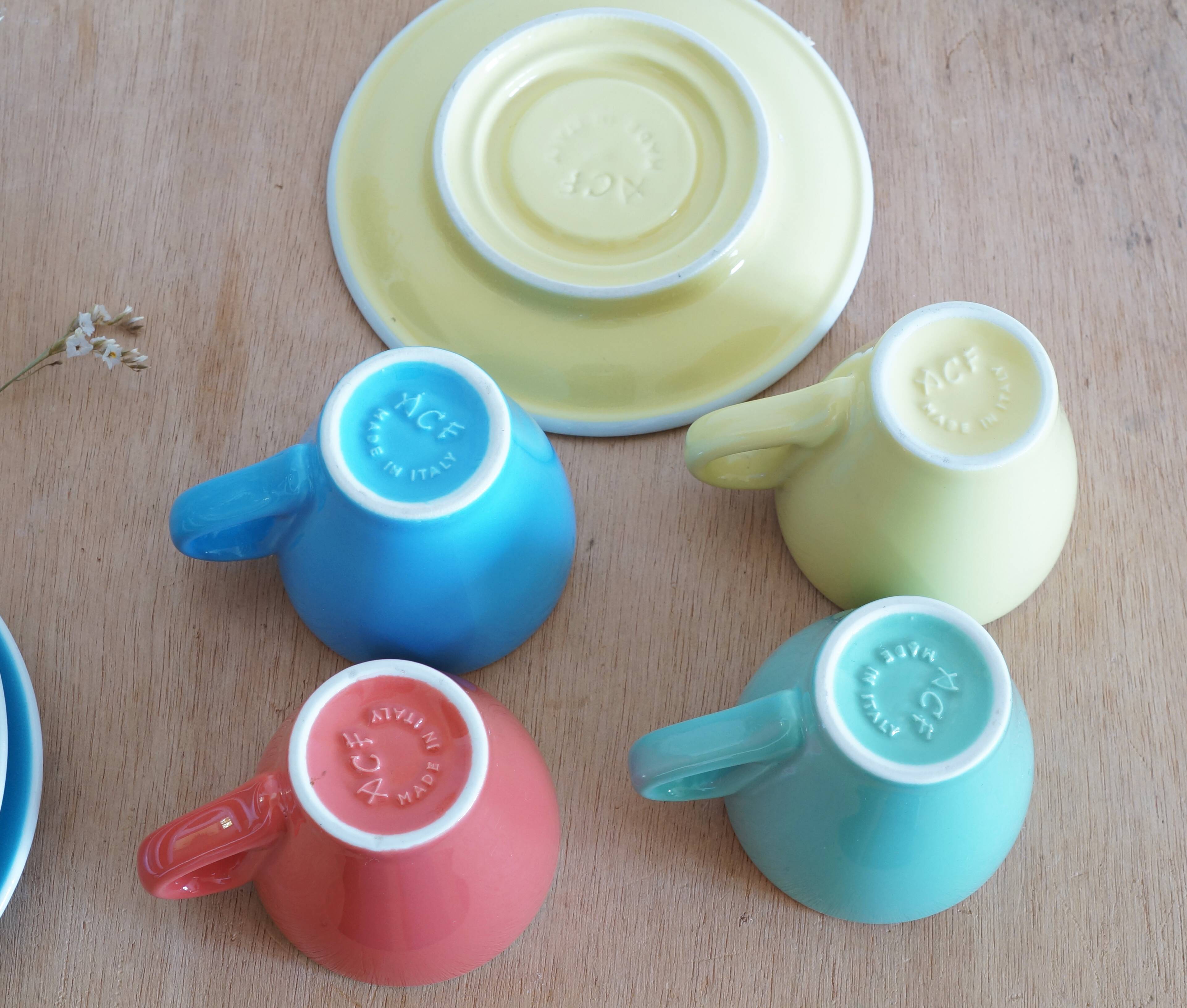 Ensemble de 4 tasses à espresso et soucoupes Cafés Richard