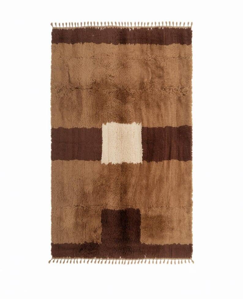 Traditional handmade Berber rug 250cm x 150cm