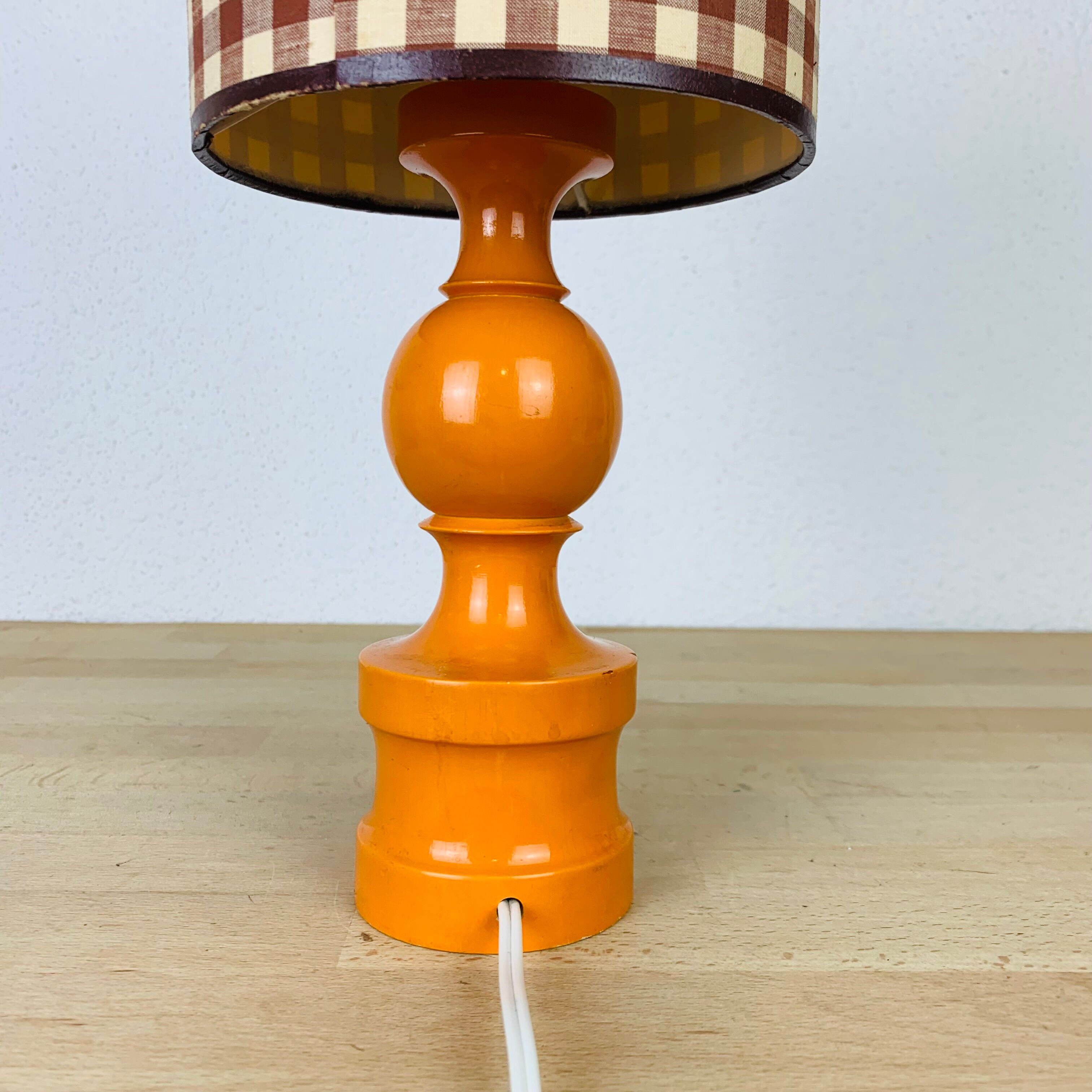 Orange lamp 70's turned wood