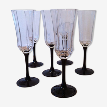 Set of 6 foot black year 70 Luminarc octagonal champagne flutes