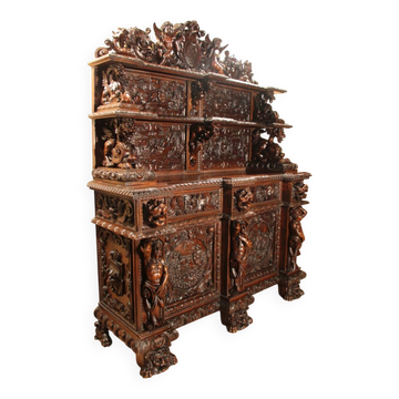 Buffet dressoir de château en noyer de style Renaissance XIXème