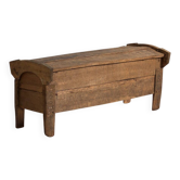 Coffre primitif ancien en bois – Transylvanie, vers 1850
