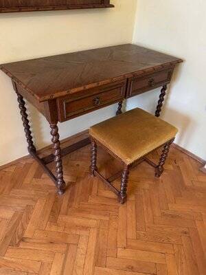Spanish Style Oak Colonial Dressing Set, Set of 3