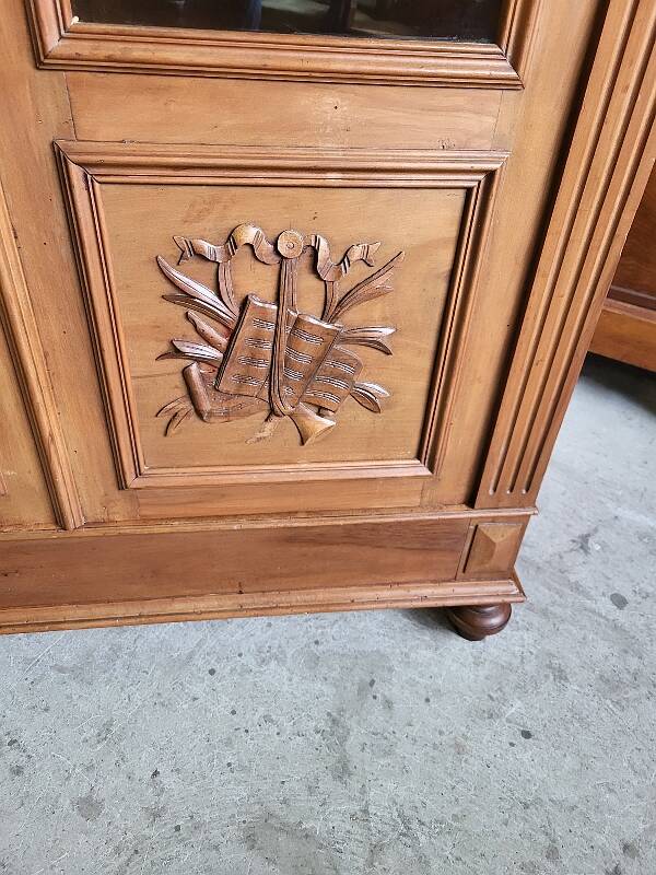 Bookcase showcase 2 doors 1900 in blond walnut