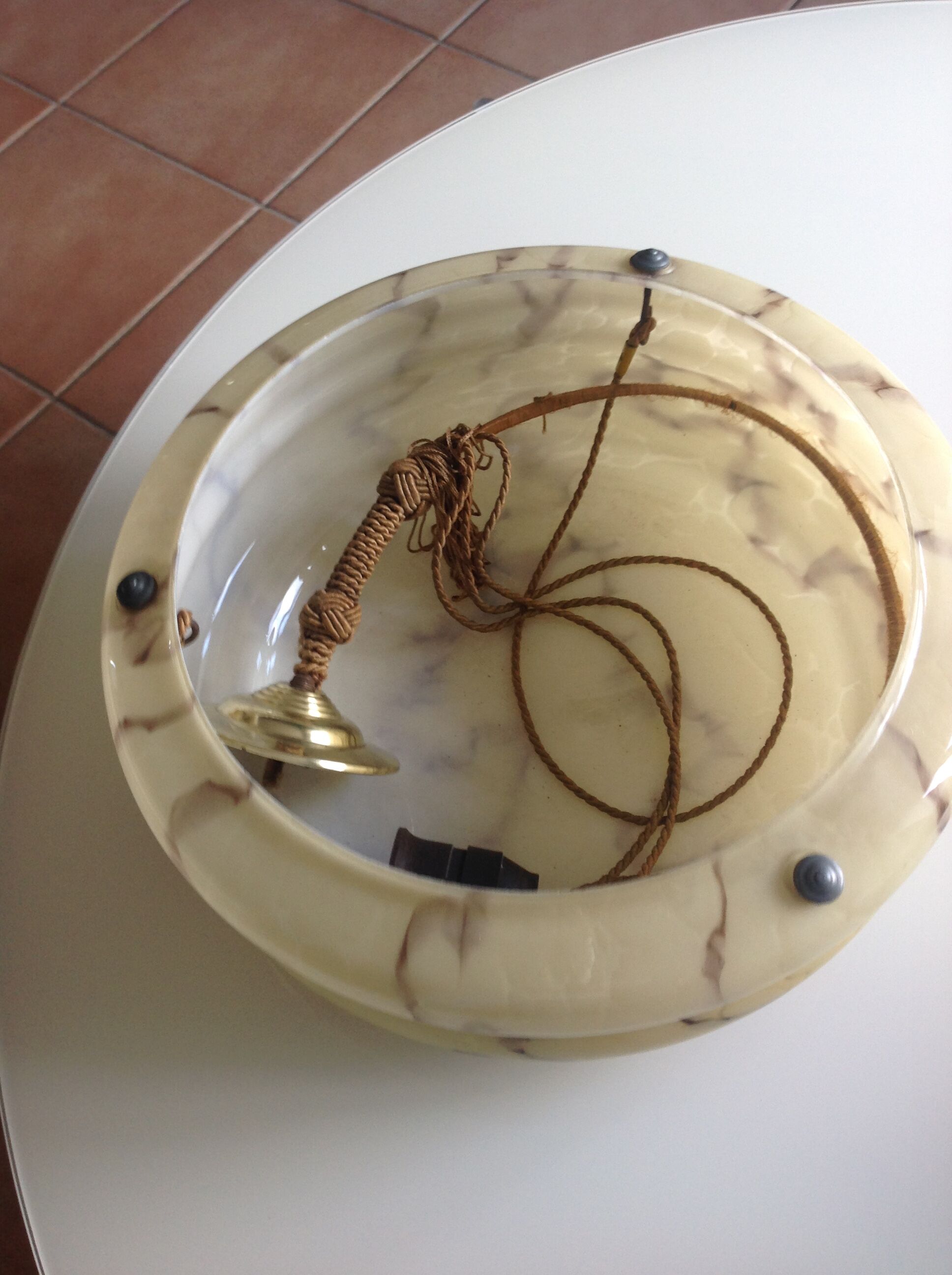 Art deco marbled glass bowl suspension