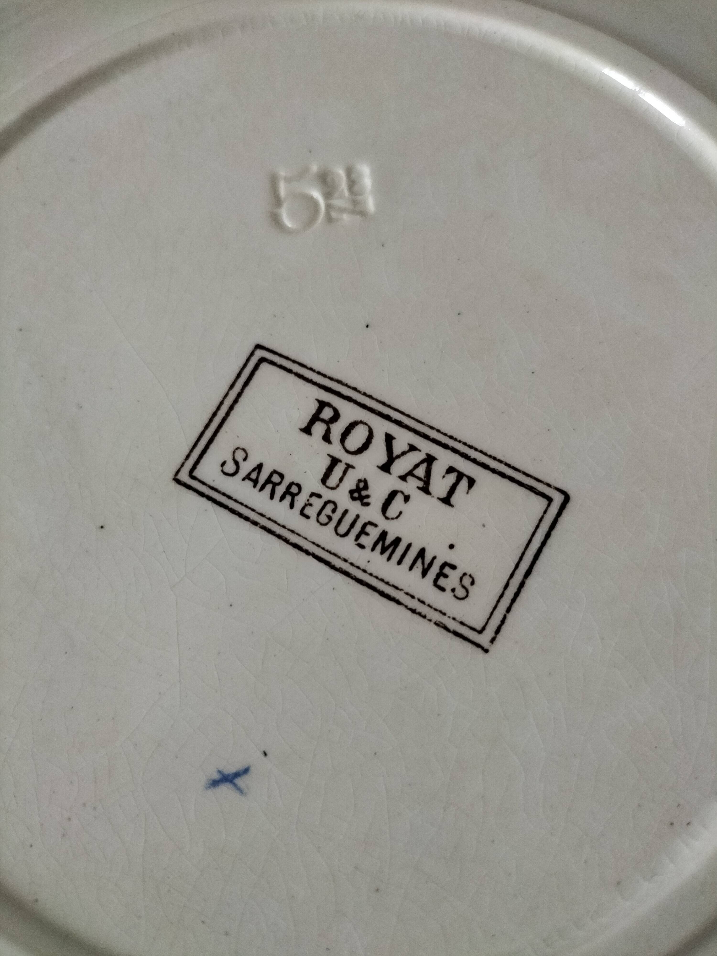 Set of 4 Sarreguemines plates, Royat model, 19th century, early 20th century