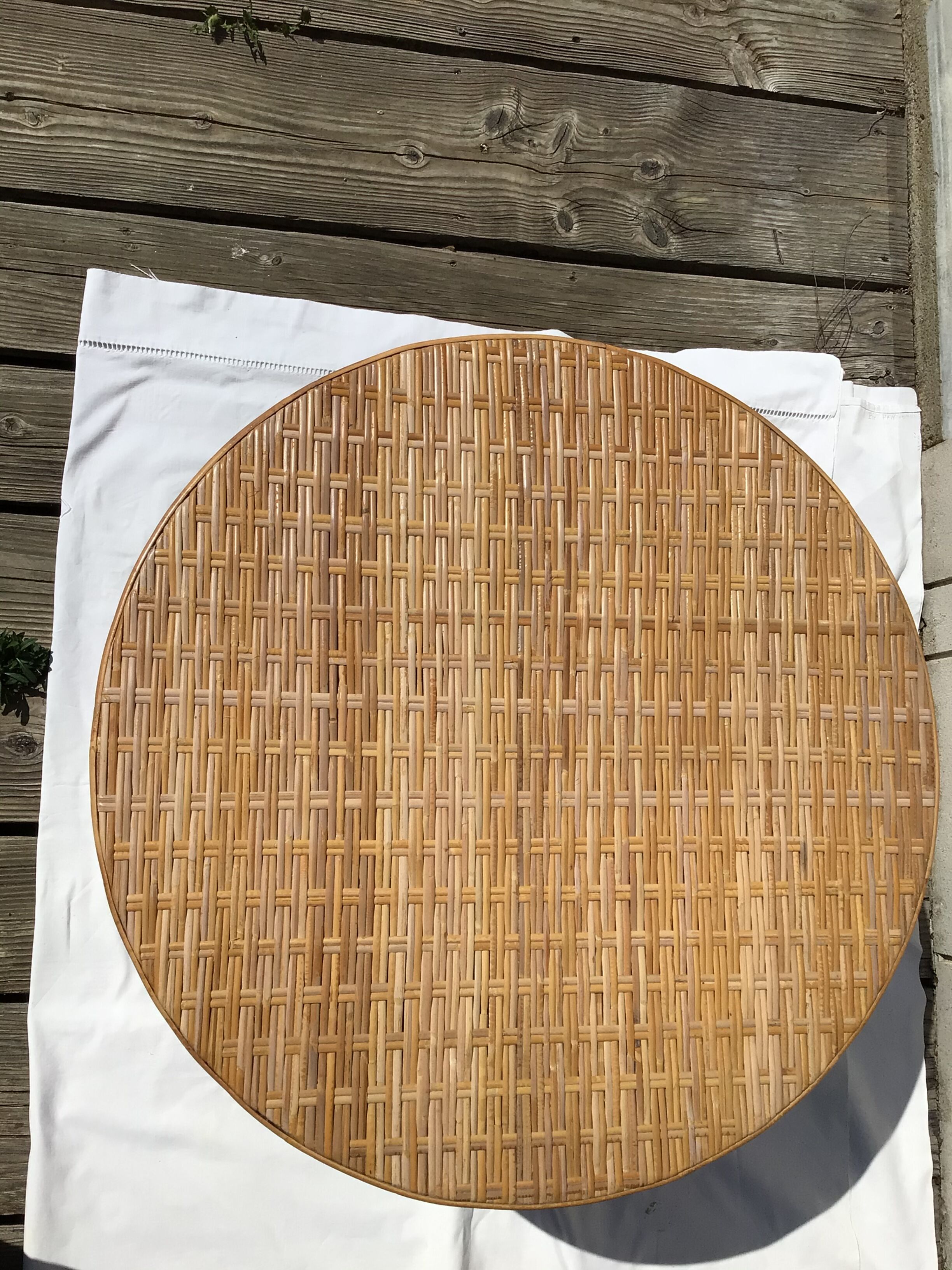 Vintage rattan coffee table diameter 70cm