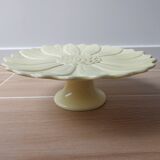 Dish in the shape of a daisy