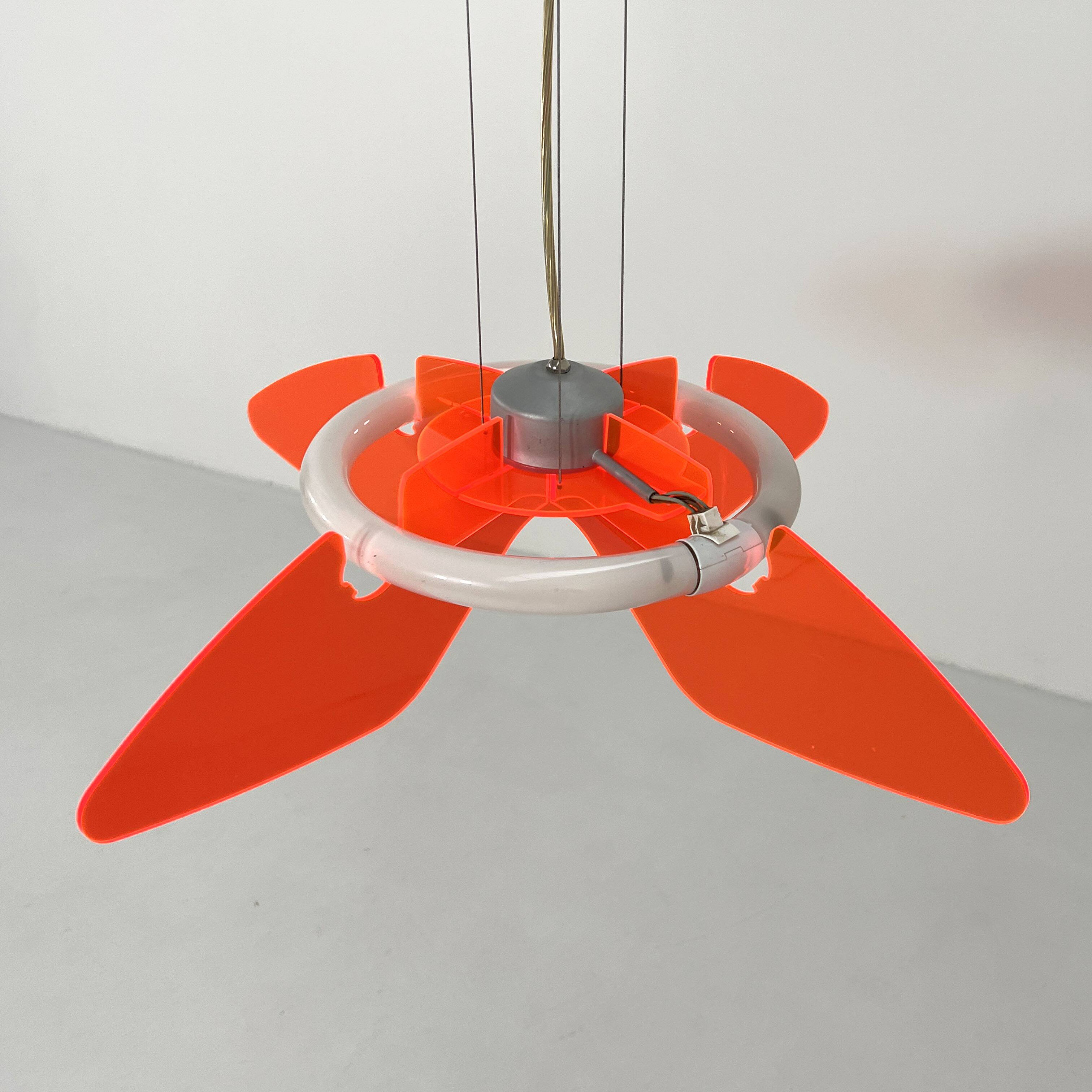 Suspension Fluo Rose par Arteflash, 1990