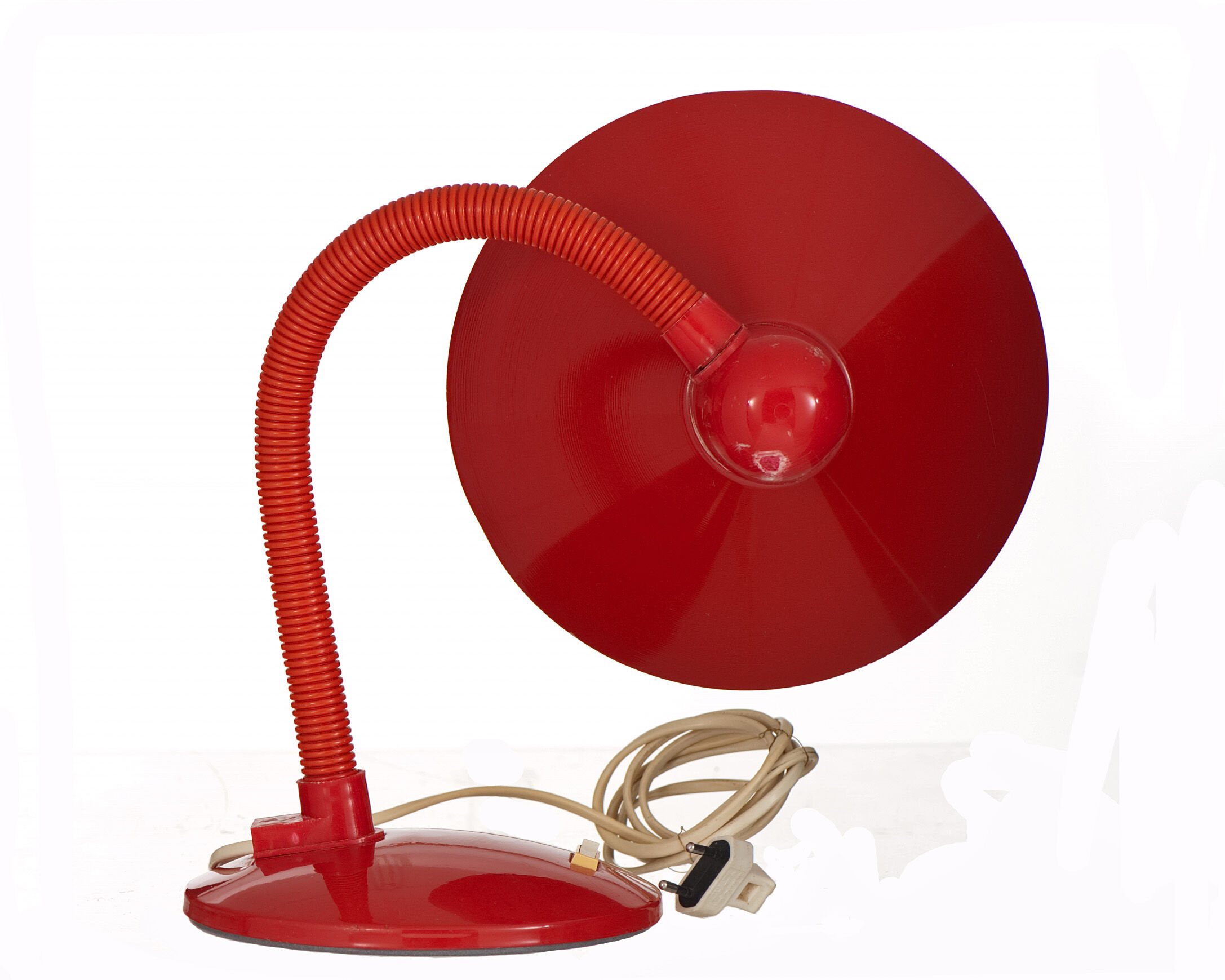 Lampe de bureau rouge vintage Aluminor