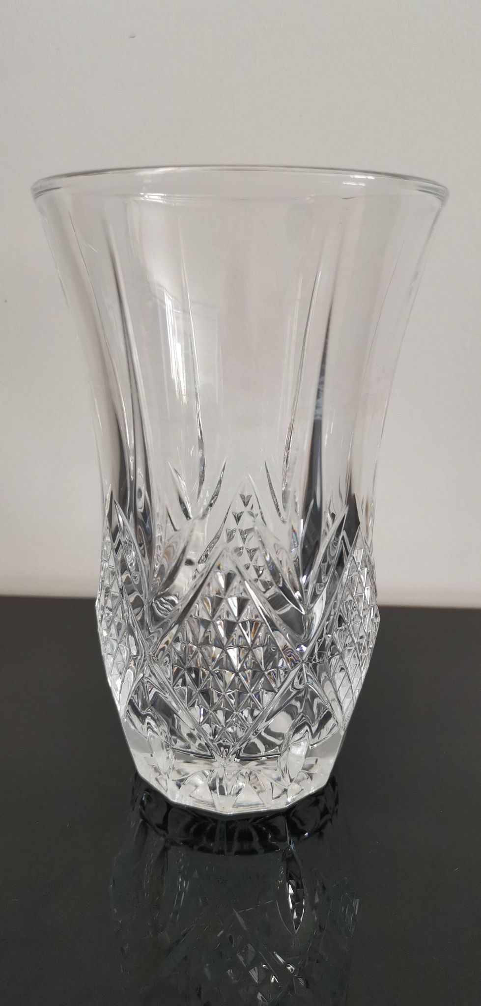 Vase cylindrique à col évasé en cristal moulé Lorraine