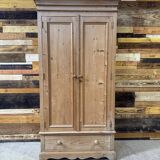 Red fir wardrobe - Compact & Authentic format