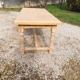 Farmhouse table