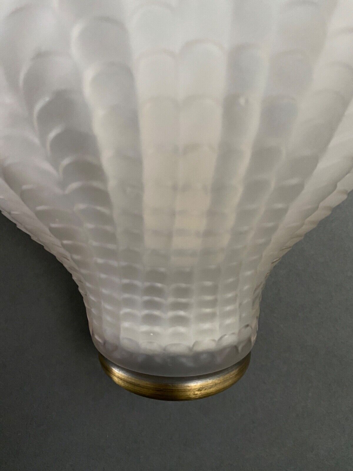 Wall lamp in frosted glass Art Deco 1950 scallop shell