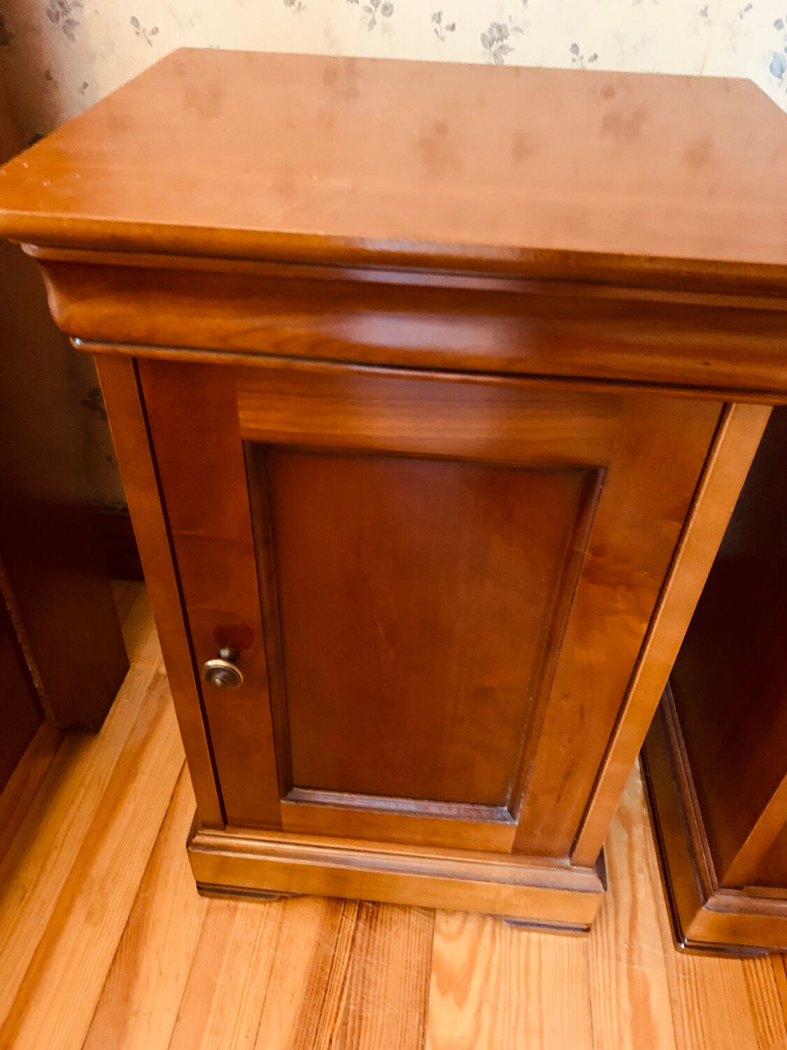 Solid wood bedside table