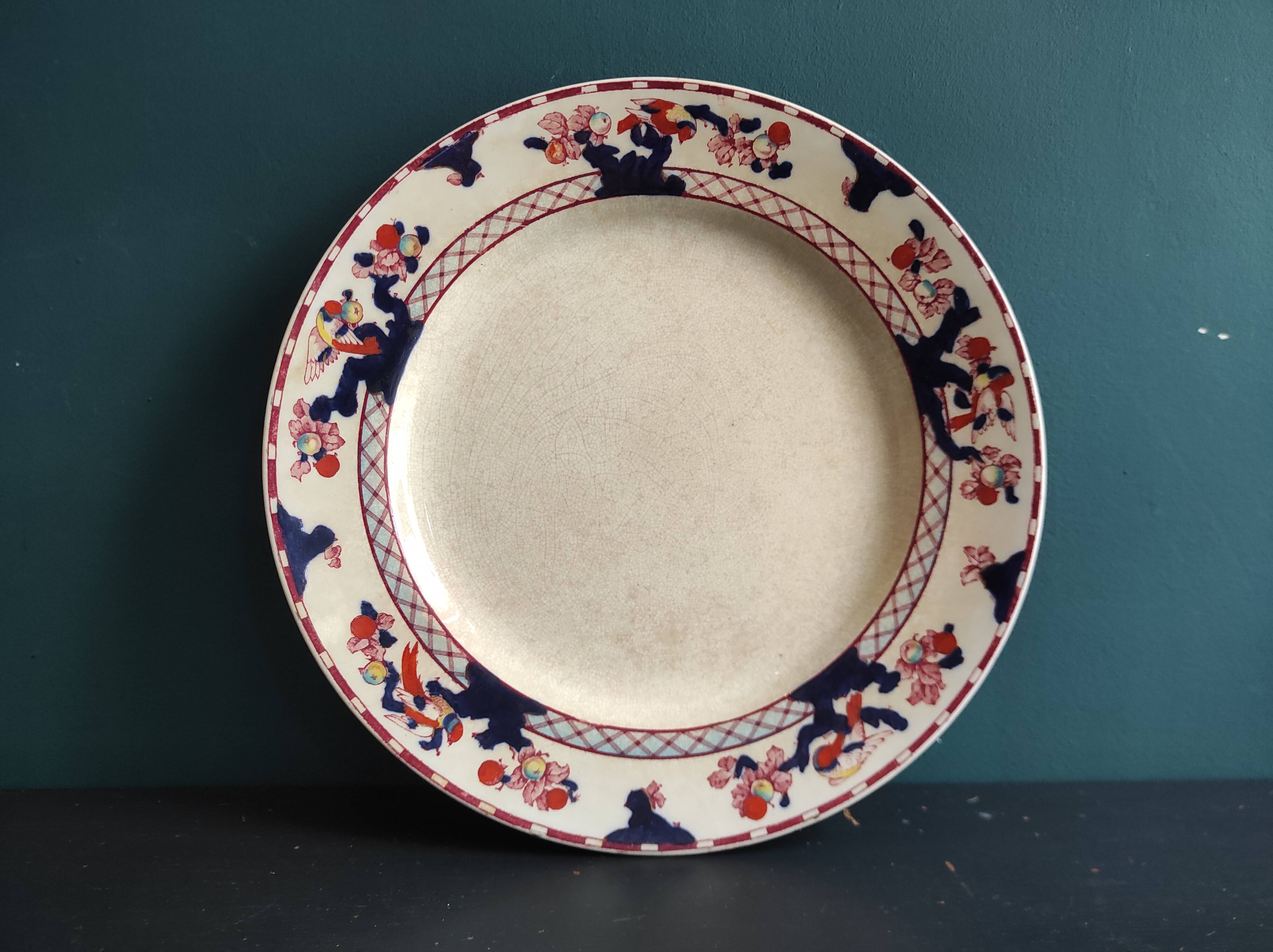 Losol Ware Keeling & Co. dinner plate, Beverley, England Burslem , 1906-193