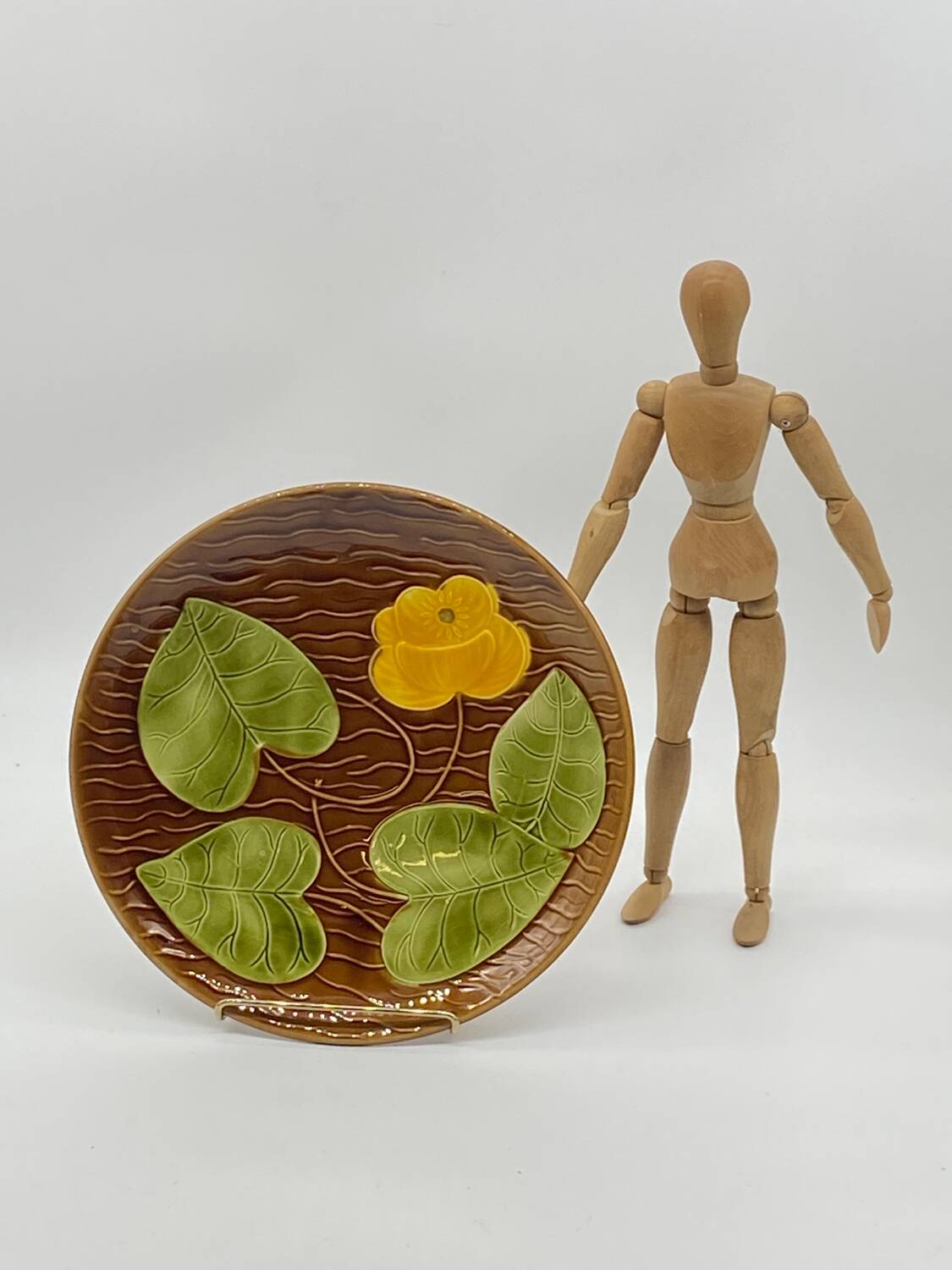 Ceramic dish, Sarreguemines France vintage, yellow flower