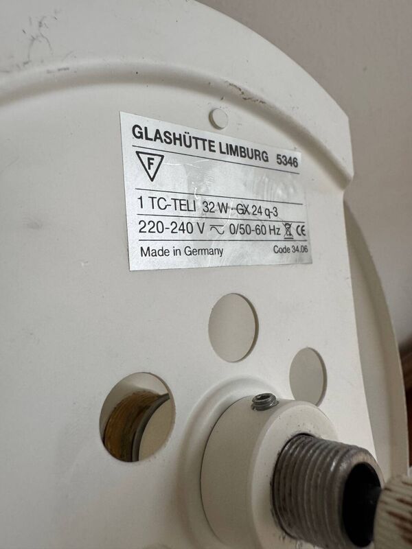 Lustre œuf opaline blanche Limburg vintage
