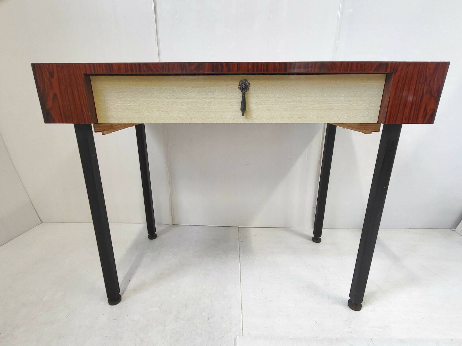 Adorable vintage 1960s desk in formica & metal 60s 1960s 60s years
