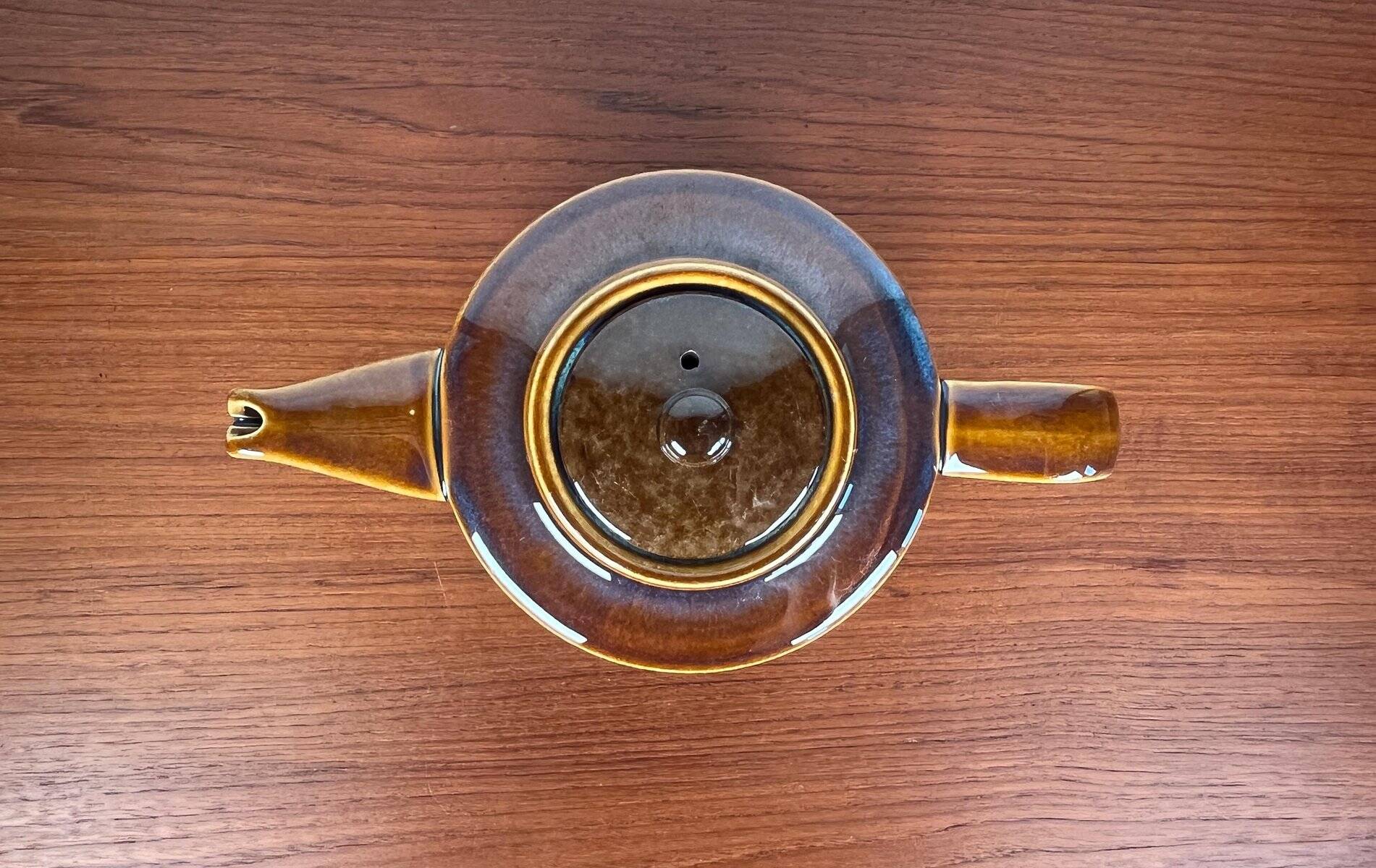 Danish studio pottery teapot from the mid-century by Søholm, 1960s.