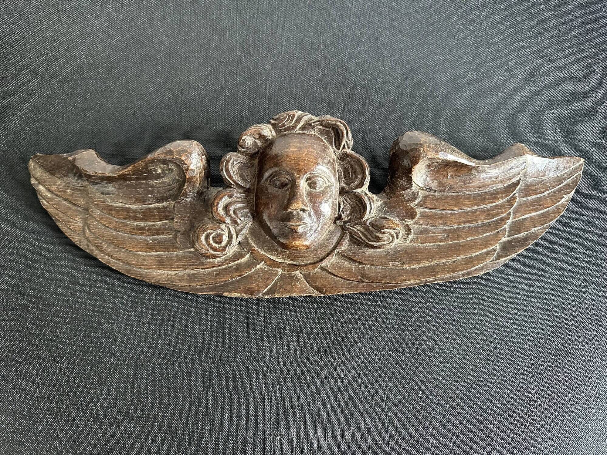 Ancient fronton cherub angel in carved wood 18th-19th century