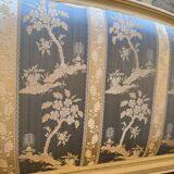 Lit capitonné de style Louis XVI en bois beige