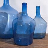 3 dame-Jeanne en verre bleu, vers 1920