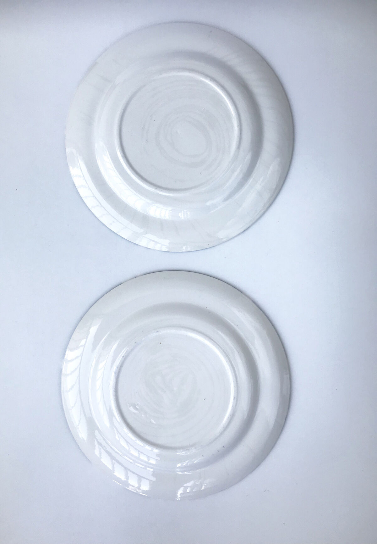 Two plates vinatge Polynesia Hibiscus