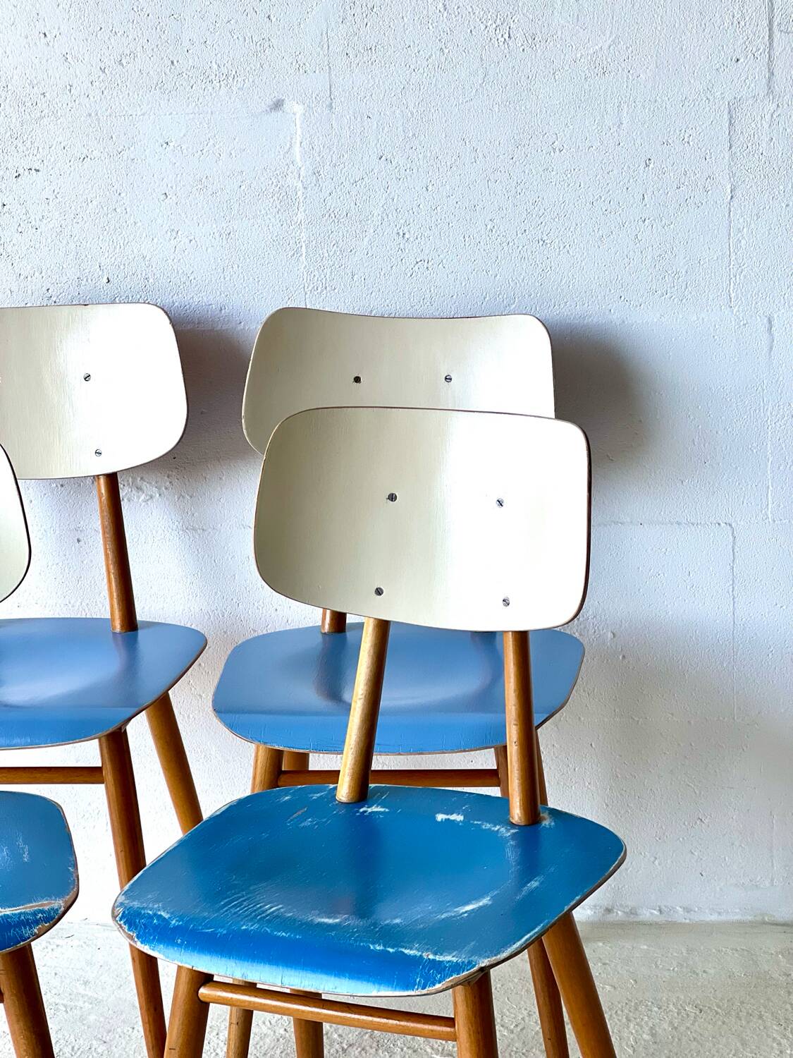 Chaises de salle à manger par TON