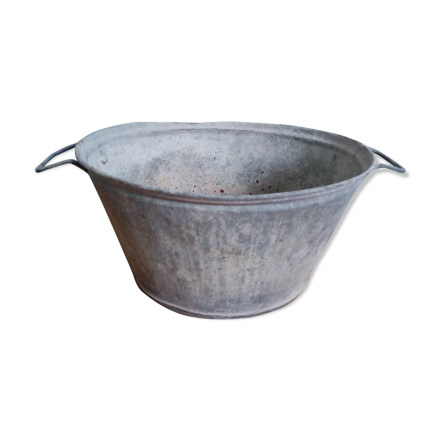 Zinc basin with handles