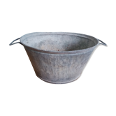 Zinc basin with handles